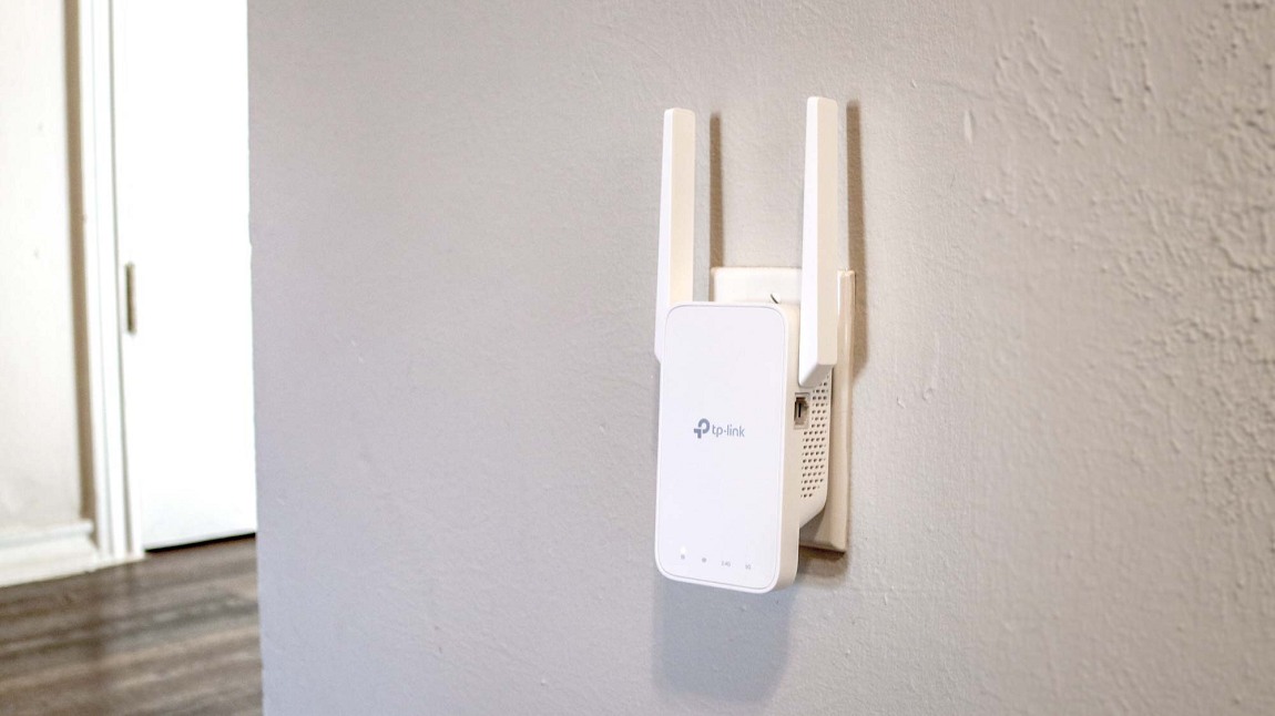 The Best Places to Put a WiFi Extender in a 2-Story House